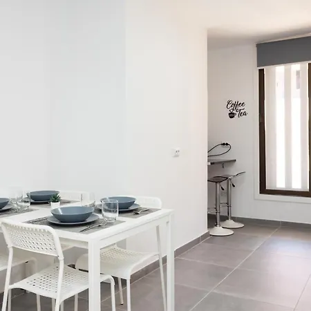 Home2book Americas Flat, Pool & Terrace 阿罗纳