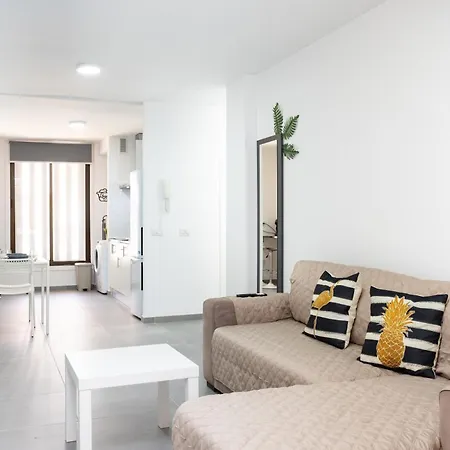 Home2book Americas Flat, Pool & Terrace * 阿罗纳