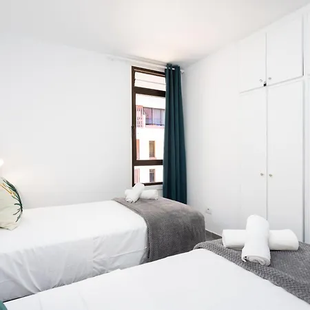 Home2book Americas Flat, Pool & Terrace 阿罗纳