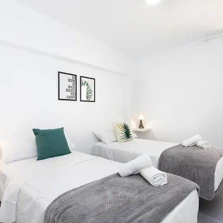 Home2book Americas Flat, Pool & Terrace * 阿罗纳